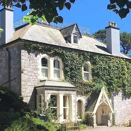Penmorvah Manor *