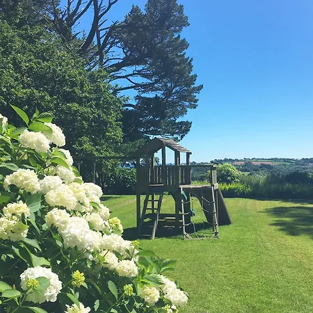 Penmorvah Manor *