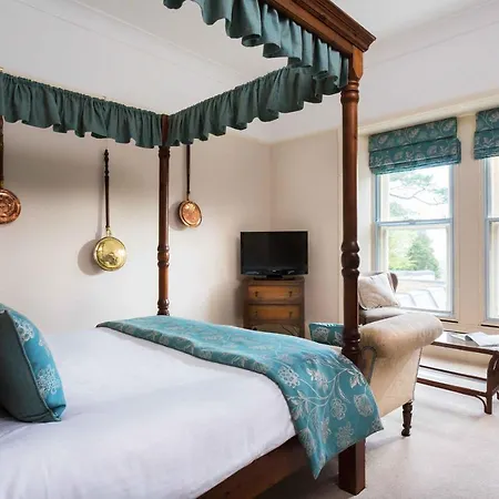 Penmorvah Manor * Falmouth