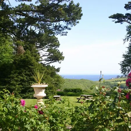 Country house Penmorvah Manor