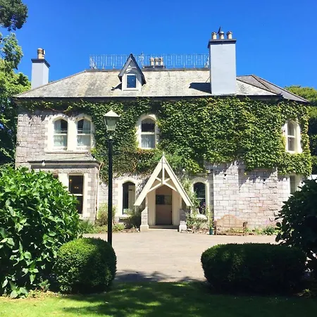 Penmorvah Manor Country house